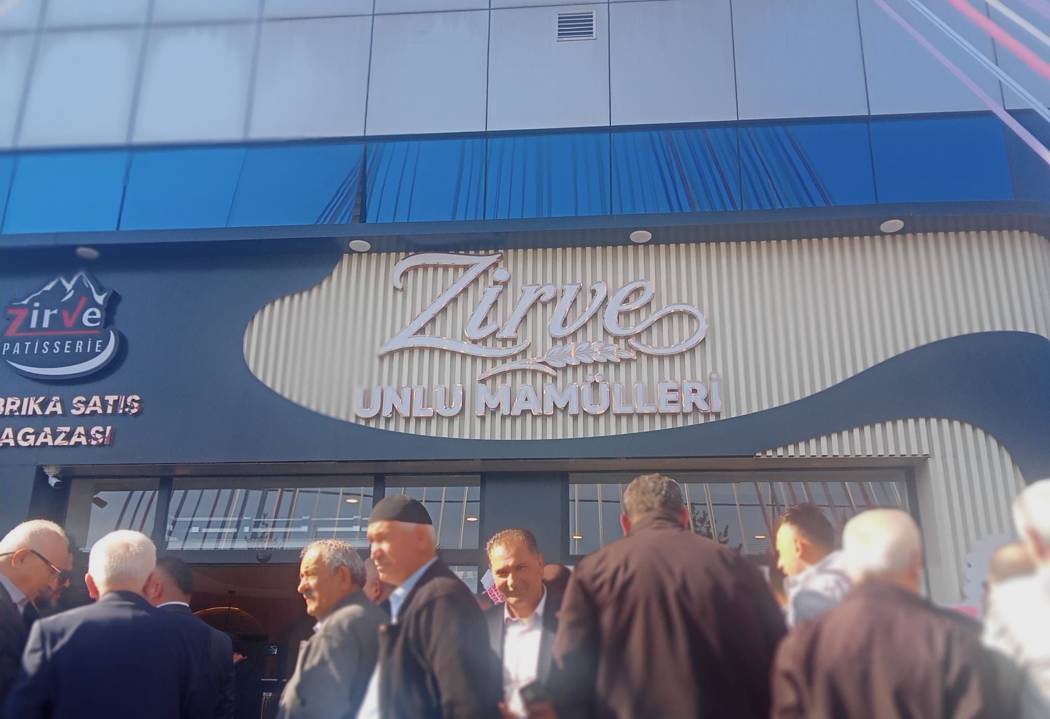 Zirve Pasta Ekmek Fabrika Satış Mağazası Açıldı (3)-1